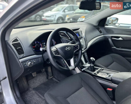 Серый Хендай и40, объемом двигателя 1.7 л и пробегом 169 тыс. км за 8100 $, фото 10 на Automoto.ua