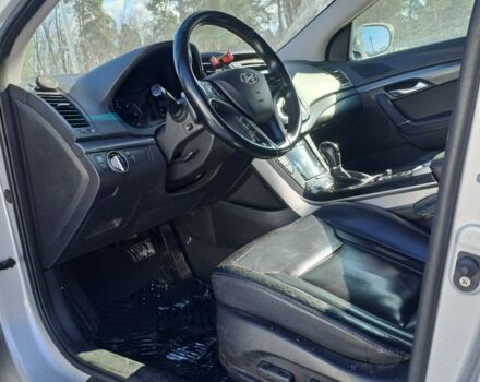 Серый Хендай и40, объемом двигателя 1.7 л и пробегом 261 тыс. км за 9900 $, фото 9 на Automoto.ua