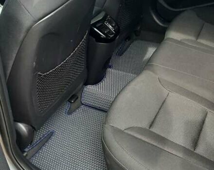 Серый Хендай и40, объемом двигателя 1.69 л и пробегом 248 тыс. км за 10499 $, фото 11 на Automoto.ua