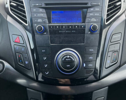 Серый Хендай и40, объемом двигателя 1.7 л и пробегом 169 тыс. км за 8100 $, фото 16 на Automoto.ua