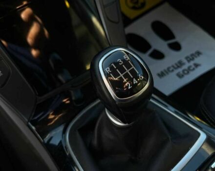 Серый Хендай и40, объемом двигателя 1.7 л и пробегом 180 тыс. км за 10300 $, фото 21 на Automoto.ua