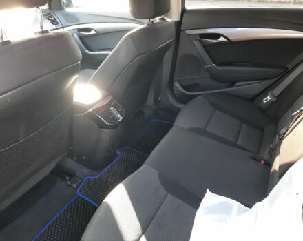 Серый Хендай и40, объемом двигателя 1.7 л и пробегом 220 тыс. км за 10200 $, фото 7 на Automoto.ua