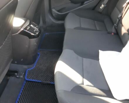 Серый Хендай и40, объемом двигателя 1.7 л и пробегом 220 тыс. км за 10200 $, фото 10 на Automoto.ua