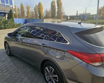 Сірий Хендай і40, об'ємом двигуна 1.7 л та пробігом 272 тис. км за 9200 $, фото 4 на Automoto.ua