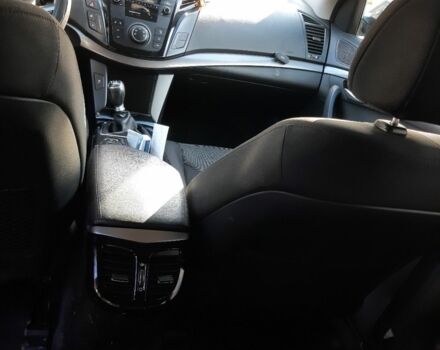 Серый Хендай и40, объемом двигателя 1.7 л и пробегом 220 тыс. км за 10200 $, фото 6 на Automoto.ua