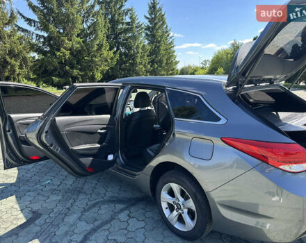 Сірий Хендай і40, об'ємом двигуна 1.69 л та пробігом 215 тис. км за 9499 $, фото 3 на Automoto.ua