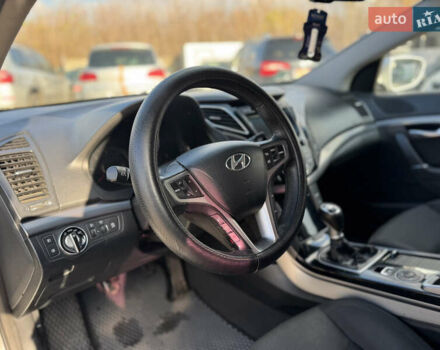 Сірий Хендай і40, об'ємом двигуна 1.69 л та пробігом 220 тис. км за 9499 $, фото 16 на Automoto.ua