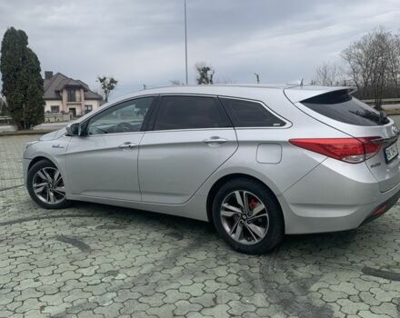 Сірий Хендай і40, об'ємом двигуна 1.7 л та пробігом 230 тис. км за 8900 $, фото 7 на Automoto.ua