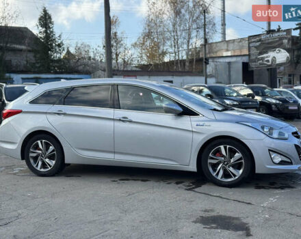 Сірий Хендай і40, об'ємом двигуна 1.69 л та пробігом 220 тис. км за 9499 $, фото 4 на Automoto.ua