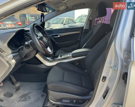 Сірий Хендай і40, об'ємом двигуна 1.69 л та пробігом 220 тис. км за 9499 $, фото 13 на Automoto.ua