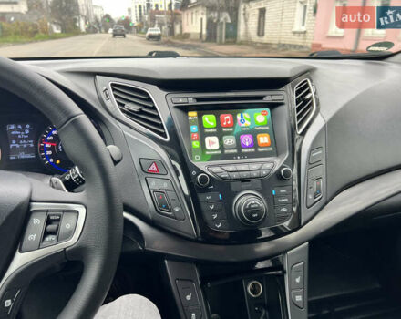 Серый Хендай и40, объемом двигателя 1.69 л и пробегом 179 тыс. км за 12700 $, фото 13 на Automoto.ua