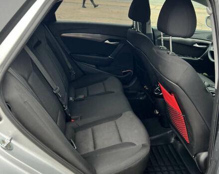 Серый Хендай и40, объемом двигателя 1.69 л и пробегом 179 тыс. км за 12700 $, фото 6 на Automoto.ua