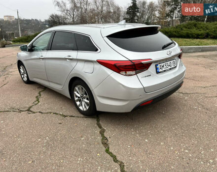 Серый Хендай и40, объемом двигателя 1.69 л и пробегом 179 тыс. км за 12700 $, фото 8 на Automoto.ua