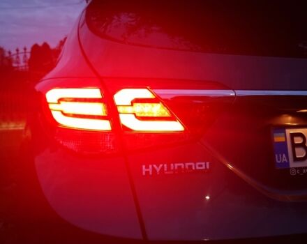 Серый Хендай и40, объемом двигателя 1.7 л и пробегом 217 тыс. км за 11999 $, фото 7 на Automoto.ua