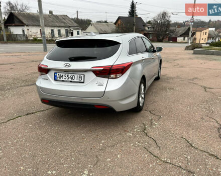 Серый Хендай и40, объемом двигателя 1.69 л и пробегом 179 тыс. км за 12700 $, фото 9 на Automoto.ua