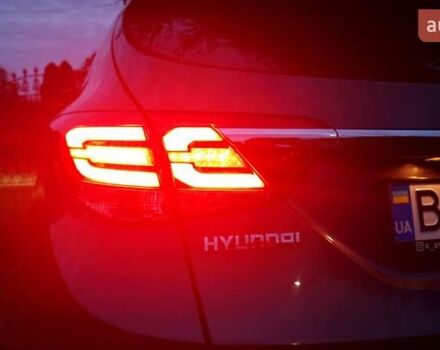 Хендай и40 2015 в Черновцах на Automoto.ua Серый Хендай и40, объемом двигателя 1.7 л и пробегом 229 тыс. км за 11700 $, фото 25 на Automoto.ua