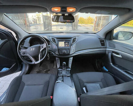 Серый Хендай и40, объемом двигателя 1.69 л и пробегом 164 тыс. км за 13999 $, фото 9 на Automoto.ua