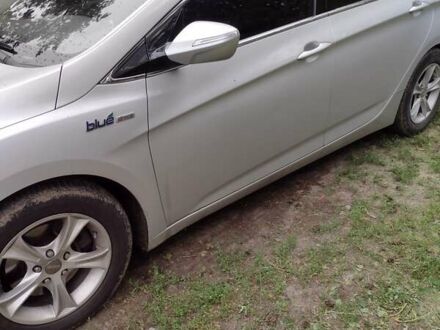 Хендай и40 2011 в Светловдске на Automoto.ua Серый Хендай и40, объемом двигателя 0 л и пробегом 160 тыс. км за 9450 $, фото 1 на Automoto.ua