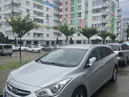 Серый Хендай и40, объемом двигателя 1.7 л и пробегом 242 тыс. км за 7300 $, фото 1 на Automoto.ua