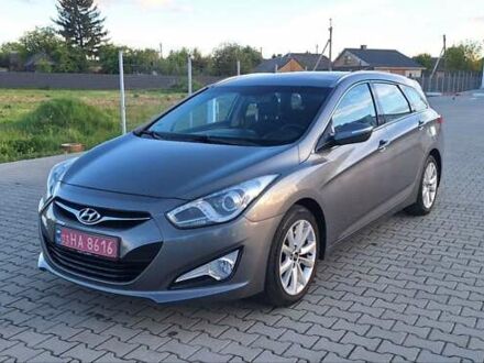 Хендай и40 2012 в Нововолынск на Automoto.ua Серый Хендай и40, объемом двигателя 1.7 л и пробегом 240 тыс. км за 8999 $, фото 1 на Automoto.ua
