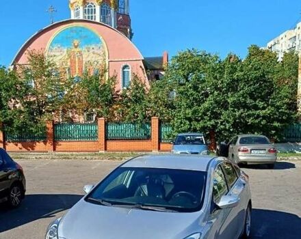 Серый Хендай и40, объемом двигателя 2 л и пробегом 142 тыс. км за 9970 $, фото 1 на Automoto.ua
