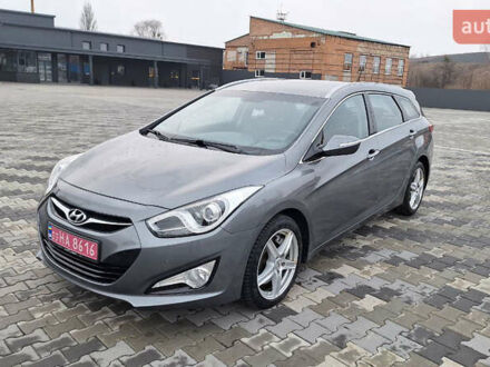 Хендай і40 2012 у Нововолинськ на Automoto.ua Сірий Хендай і40, об'ємом двигуна 1.7 л та пробігом 240 тис. км за 9300 $, фото 1 на Automoto.ua