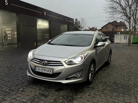 Серый Хендай и40, объемом двигателя 1.69 л и пробегом 150 тыс. км за 8100 $, фото 1 на Automoto.ua