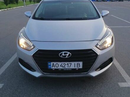 Хендай и40 2015 в Мукачеве на Automoto.ua Серый Хендай и40, объемом двигателя 1.7 л и пробегом 255 тыс. км за 11500 $, фото 1 на Automoto.ua