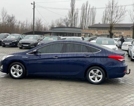 Синий Хендай и40, объемом двигателя 1.7 л и пробегом 321 тыс. км за 9400 $, фото 3 на Automoto.ua