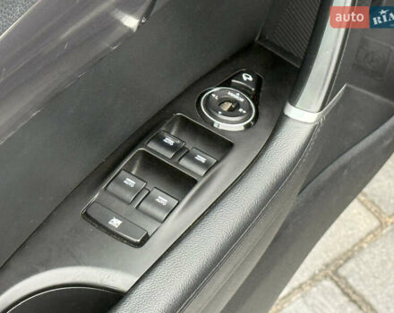 Синий Хендай и40, объемом двигателя 1.69 л и пробегом 277 тыс. км за 8500 $, фото 36 на Automoto.ua