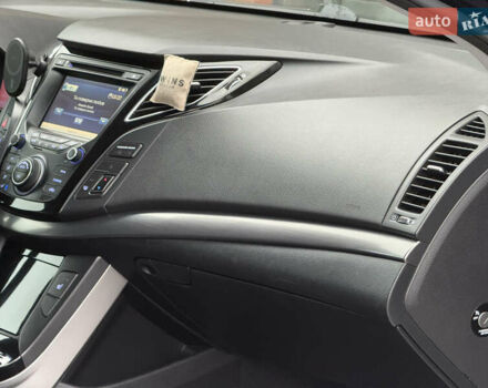 Синий Хендай и40, объемом двигателя 1.69 л и пробегом 277 тыс. км за 8500 $, фото 33 на Automoto.ua