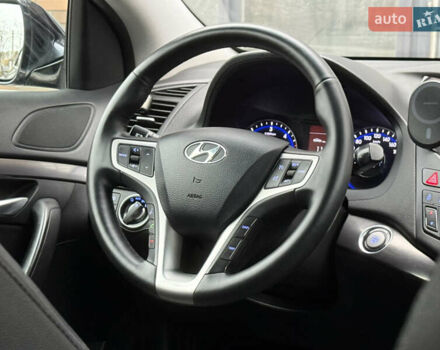 Синий Хендай и40, объемом двигателя 1.69 л и пробегом 277 тыс. км за 8500 $, фото 25 на Automoto.ua