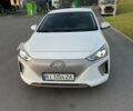 Белый Хендай Ioniq, объемом двигателя 0 л и пробегом 97 тыс. км за 12900 $, фото 3 на Automoto.ua