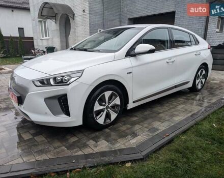 Белый Хендай Ioniq, объемом двигателя 0 л и пробегом 138 тыс. км за 12800 $, фото 8 на Automoto.ua