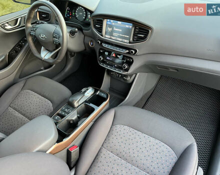 Белый Хендай Ioniq, объемом двигателя 0 л и пробегом 97 тыс. км за 12900 $, фото 20 на Automoto.ua