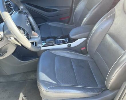 Білий Хендай Ioniq, об'ємом двигуна 0 л та пробігом 110 тис. км за 12200 $, фото 5 на Automoto.ua