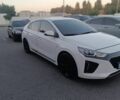 Белый Хендай Ioniq, объемом двигателя 0 л и пробегом 106 тыс. км за 13599 $, фото 1 на Automoto.ua