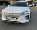 Белый Хендай Ioniq, объемом двигателя 0 л и пробегом 97 тыс. км за 12900 $, фото 2 на Automoto.ua