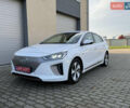 Белый Хендай Ioniq, объемом двигателя 0 л и пробегом 115 тыс. км за 12000 $, фото 1 на Automoto.ua
