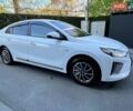 Белый Хендай Ioniq, объемом двигателя 0 л и пробегом 155 тыс. км за 11500 $, фото 14 на Automoto.ua
