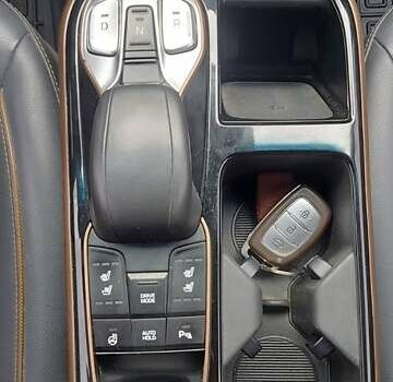 Хендай Ioniq 2016 у Хмельницькому на Automoto.ua Білий Хендай Ioniq, об'ємом двигуна 0 л та пробігом 230 тис. км за 12800 $, фото 9 на Automoto.ua