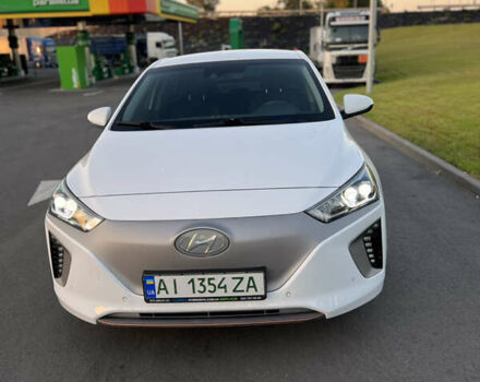 Белый Хендай Ioniq, объемом двигателя 0 л и пробегом 97 тыс. км за 12900 $, фото 33 на Automoto.ua