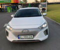 Белый Хендай Ioniq, объемом двигателя 0 л и пробегом 97 тыс. км за 12900 $, фото 33 на Automoto.ua