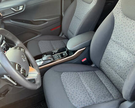 Белый Хендай Ioniq, объемом двигателя 0 л и пробегом 97 тыс. км за 12900 $, фото 30 на Automoto.ua