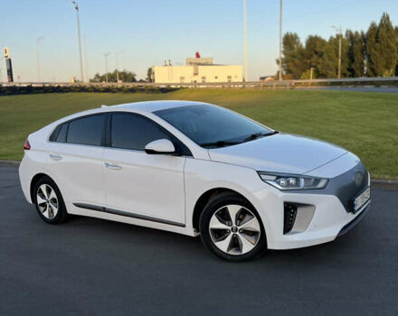 Белый Хендай Ioniq, объемом двигателя 0 л и пробегом 97 тыс. км за 12900 $, фото 35 на Automoto.ua
