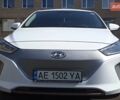 Белый Хендай Ioniq, объемом двигателя 0 л и пробегом 63 тыс. км за 14200 $, фото 1 на Automoto.ua