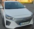 Білий Хендай Ioniq, об'ємом двигуна 0 л та пробігом 107 тис. км за 15199 $, фото 7 на Automoto.ua