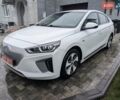 Белый Хендай Ioniq, объемом двигателя 0 л и пробегом 138 тыс. км за 12799 $, фото 1 на Automoto.ua