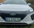 Хендай Ioniq 2016 у Хмельницькому на Automoto.ua Білий Хендай Ioniq, об'ємом двигуна 0 л та пробігом 230 тис. км за 12800 $, фото 1 на Automoto.ua