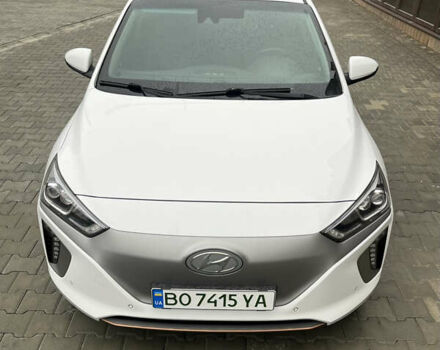 Белый Хендай Ioniq, объемом двигателя 0 л и пробегом 158 тыс. км за 13200 $, фото 8 на Automoto.ua